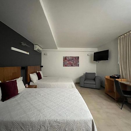 Hotel Clarum 101 Zapopan Dış mekan fotoğraf