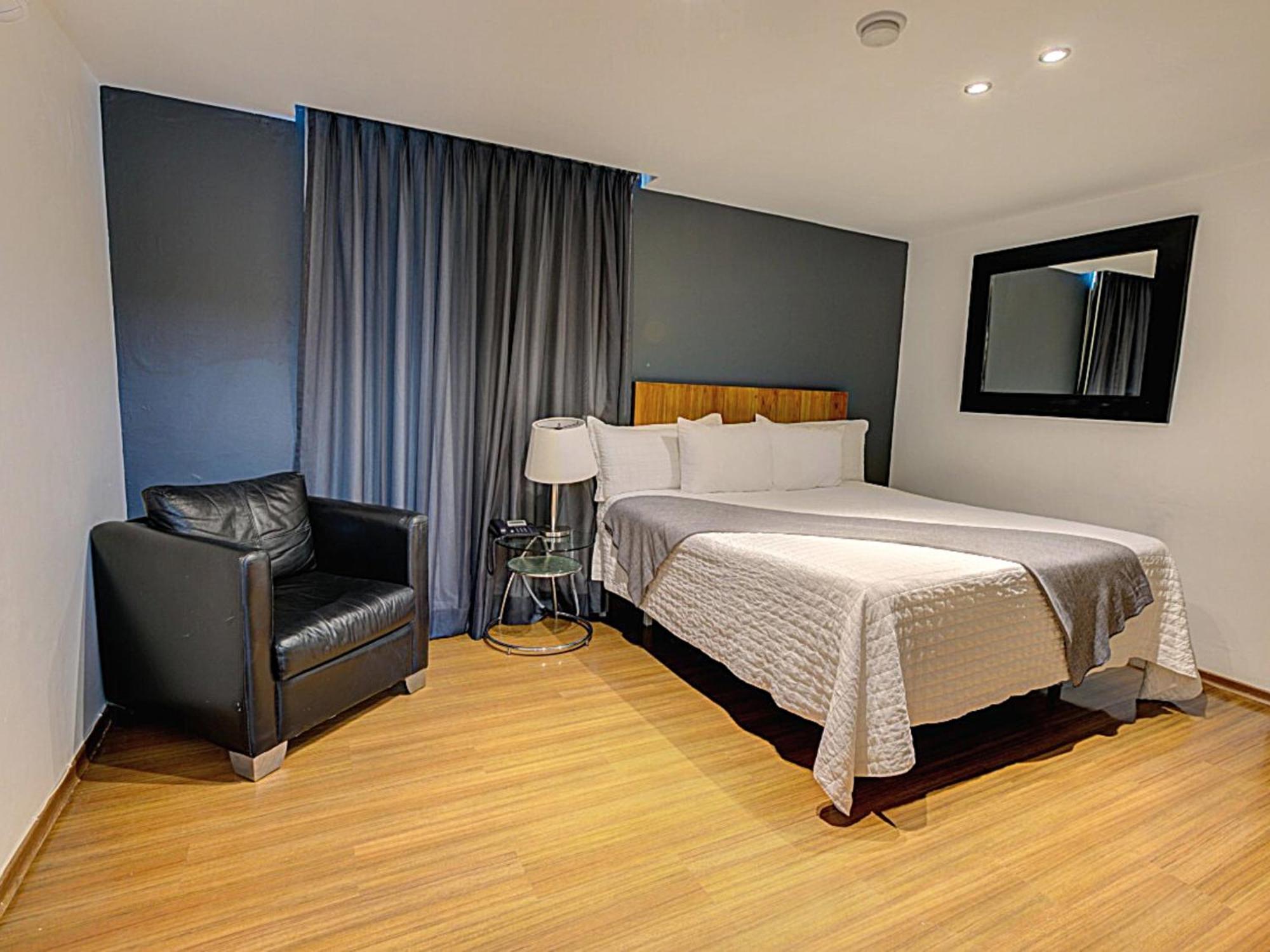 Hotel Clarum 101 Zapopan Oda fotoğraf